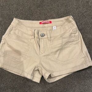 BRAND NEW size 0 Cargo shorts